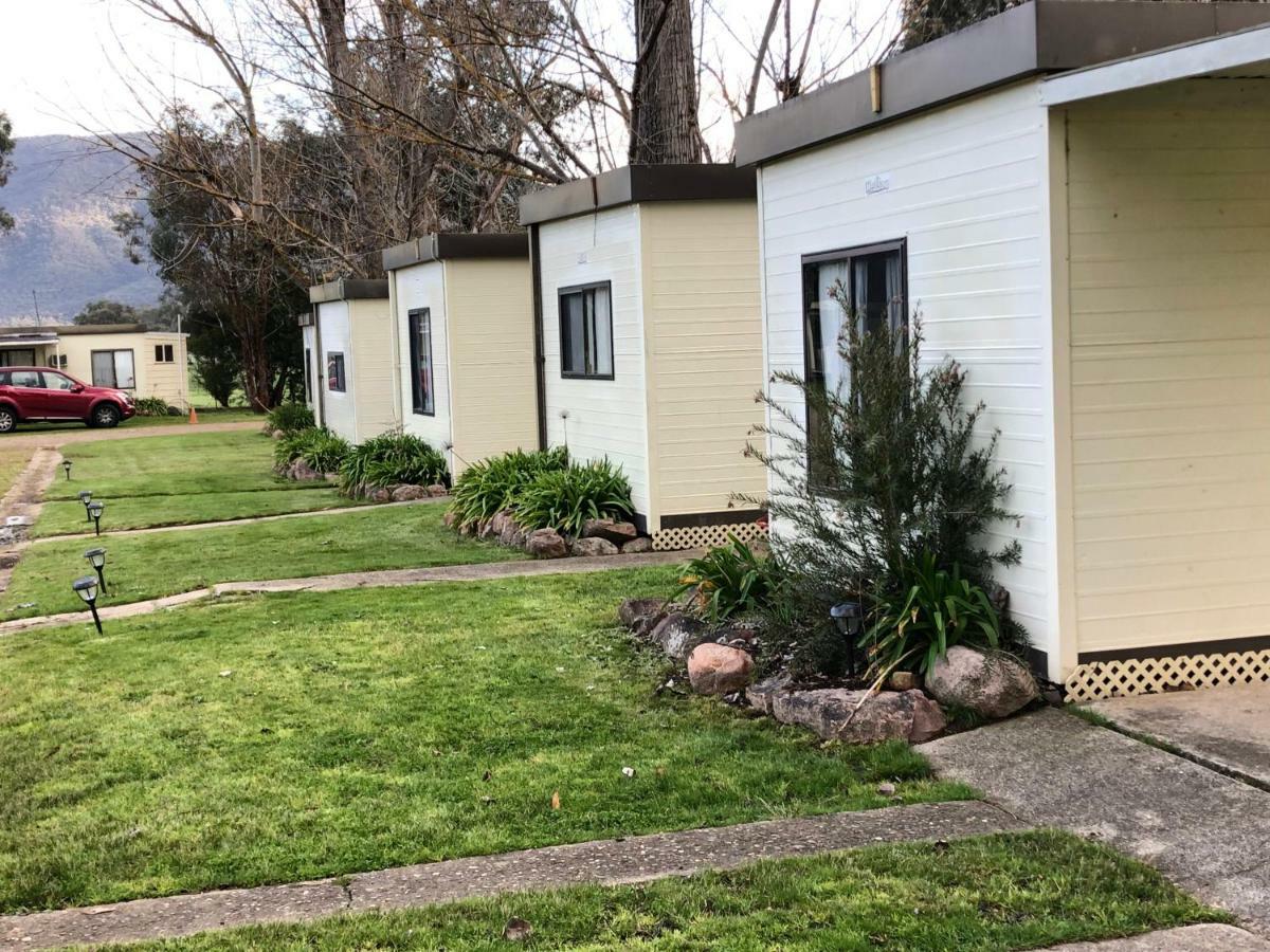 Corryong Caravan Park Formally Mt Mittamatite Caravan Park エクステリア 写真